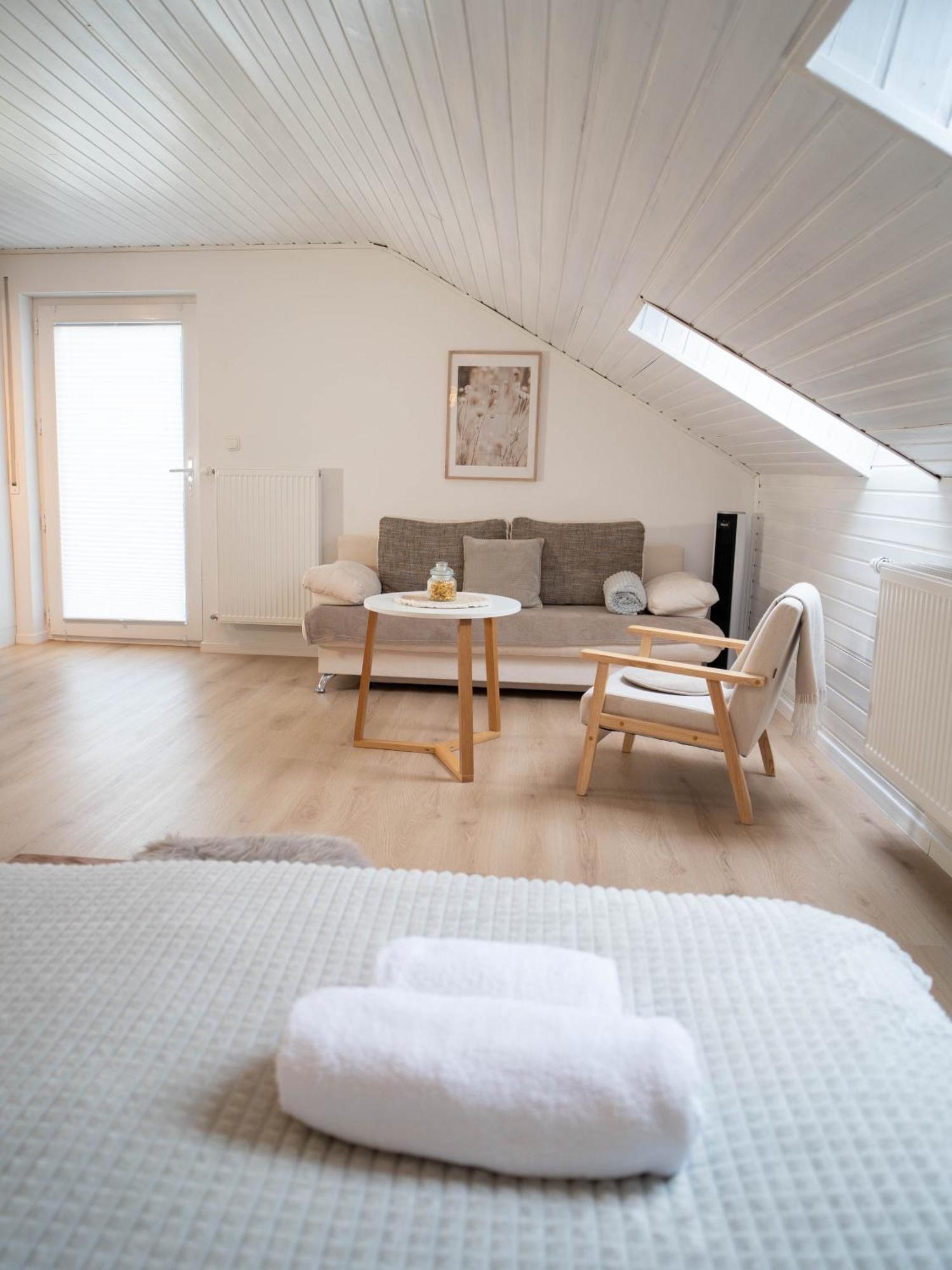 Charmantes Apartment Mit Balkon ミンデルハイム エクステリア 写真